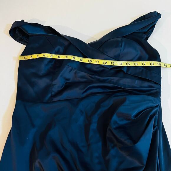 Galina Signature Off Shoulder Ruched  Maxi Mermaid Dress Size 18 Navy - Picture 7 of 9